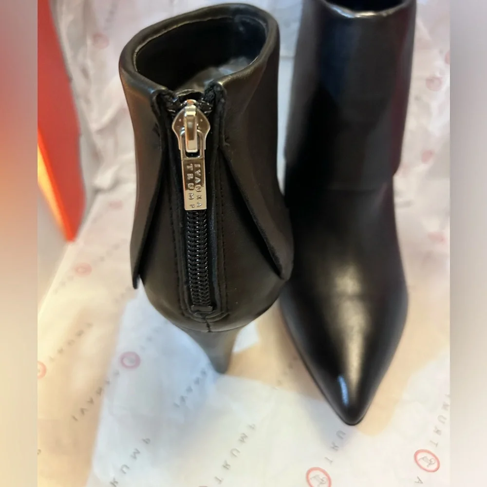 124. EUC-Ivanka T Fargo bootie Black Leather  Make me an offer! - Picture 4 of 8
